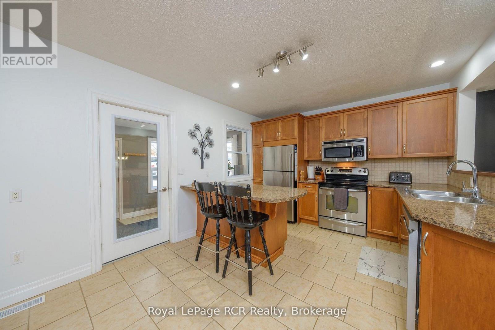 335 Ross Street, Huron-Kinloss, Ontario  N0G 2H0 - Photo 5 - X13050044