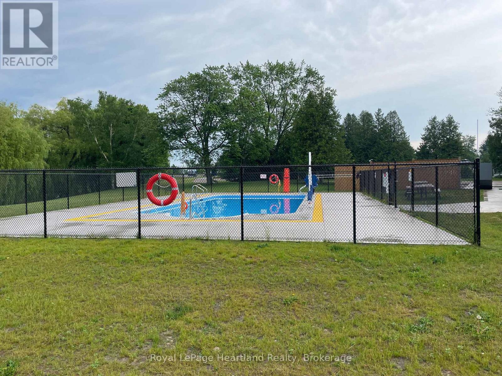 14 Garden Road, Ashfield-Colborne-Wawanosh, Ontario  N7A 3Y3 - Photo 5 - X13059600