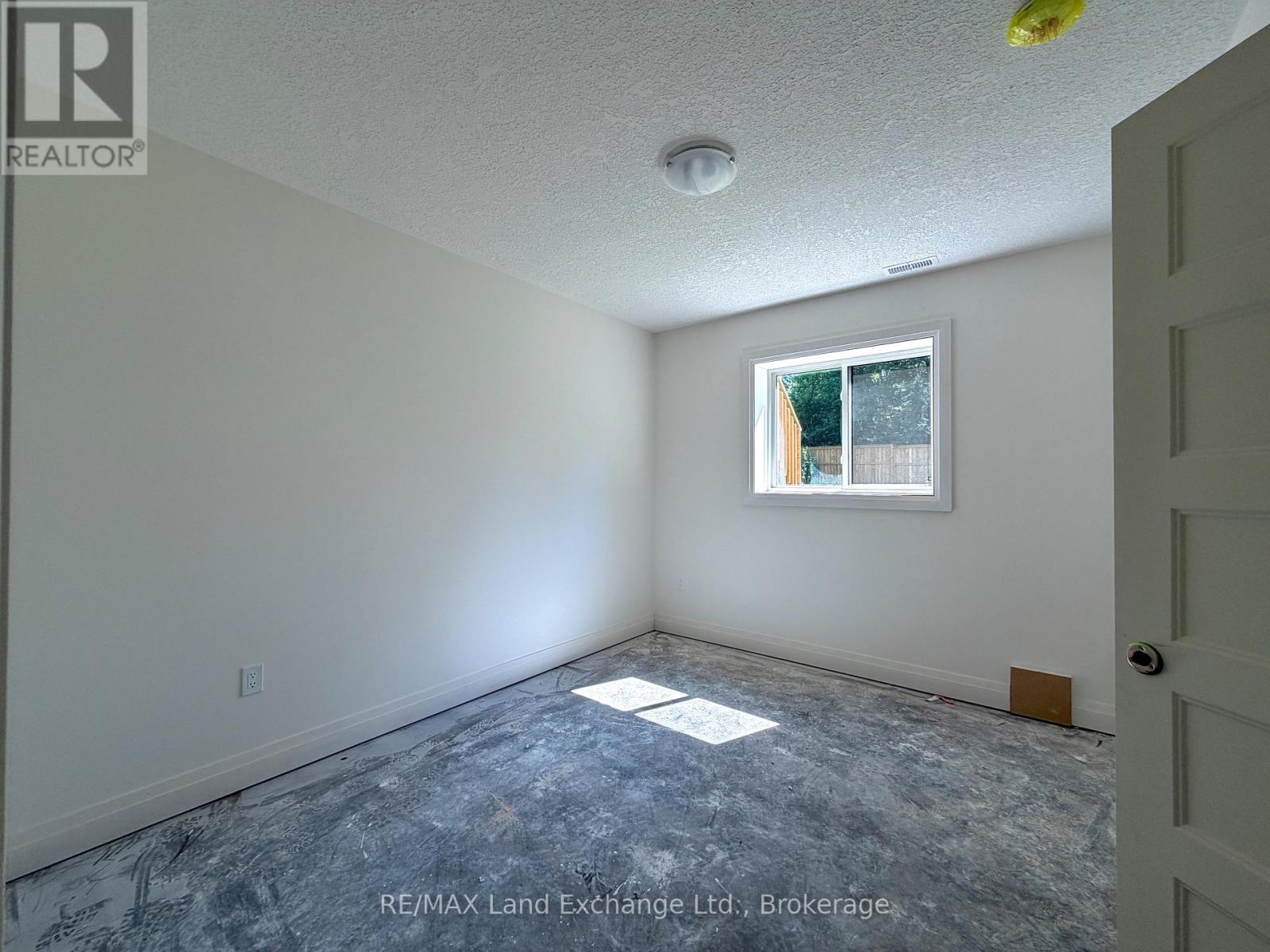 660 Devonshire Road, Saugeen Shores, Ontario  N0H 2C3 - Photo 10 - X13060028