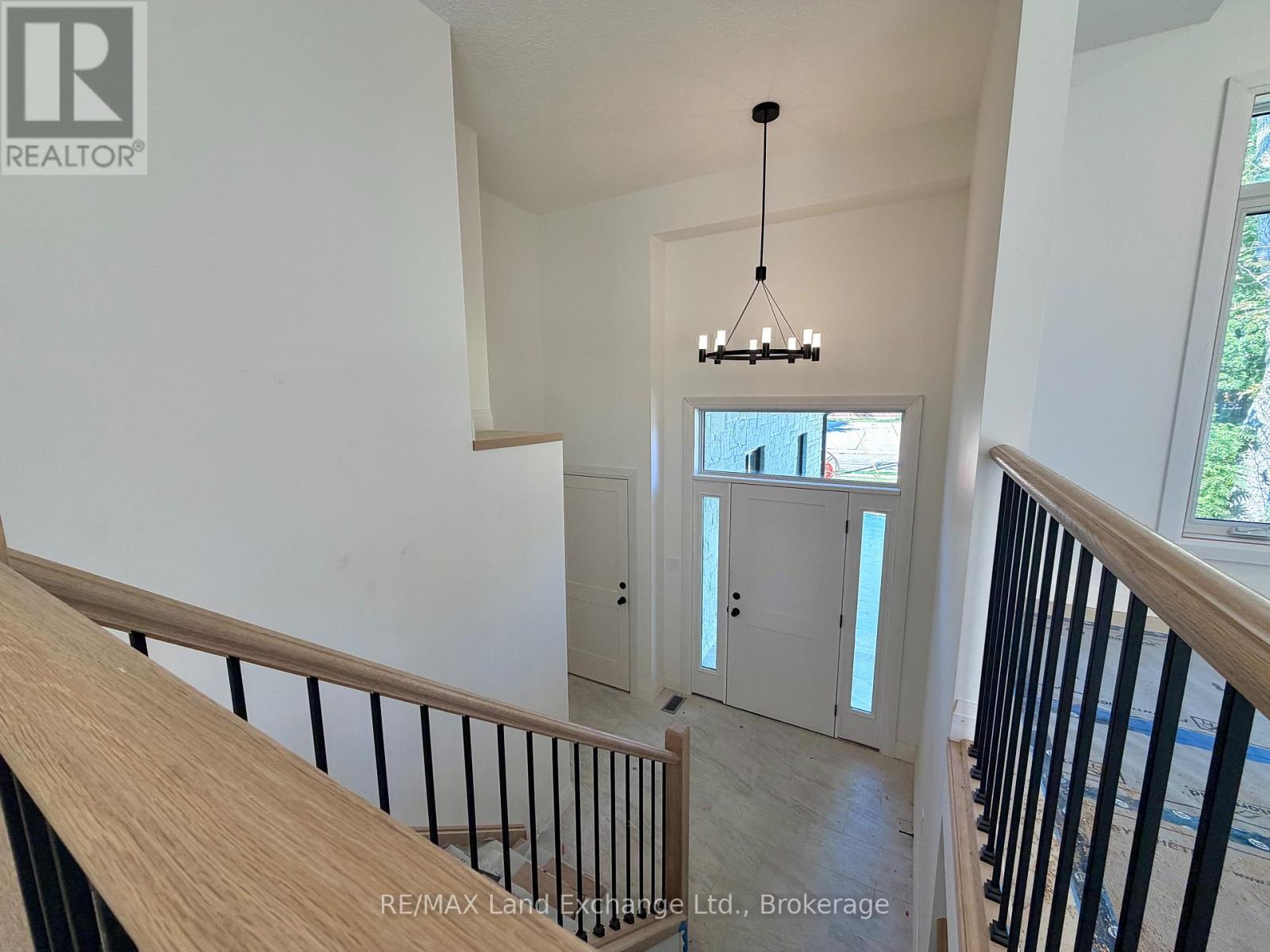 660 Devonshire Road, Saugeen Shores, Ontario  N0H 2C3 - Photo 4 - X13060028