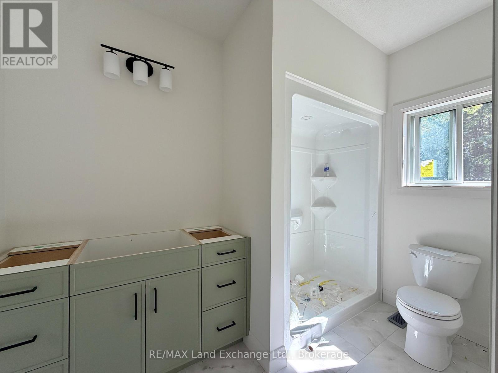 660 Devonshire Road, Saugeen Shores, Ontario  N0H 2C3 - Photo 8 - X13060028