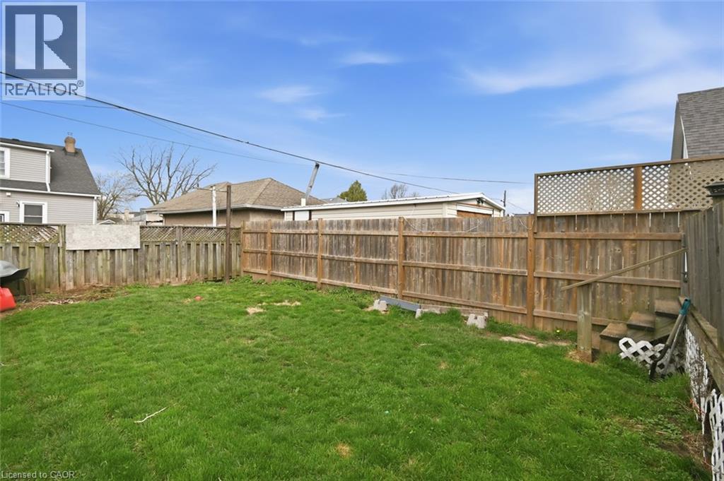 307 S Wallace Avenue S, Welland, Ontario  L3B 1R8 - Photo 7 - 40823281