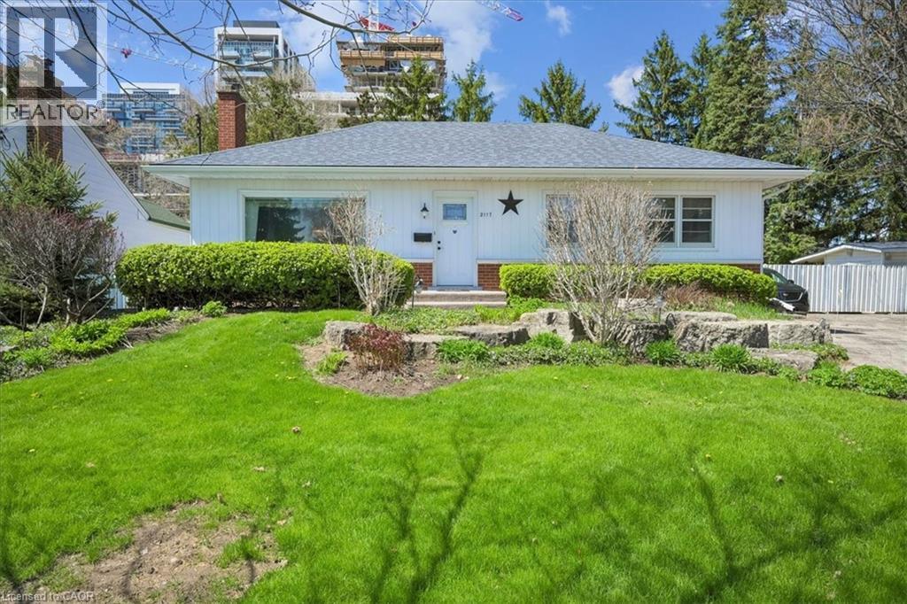 2117 Edinburgh Drive, Burlington, Ontario  L7R 2C8 - Photo 2 - 40825477