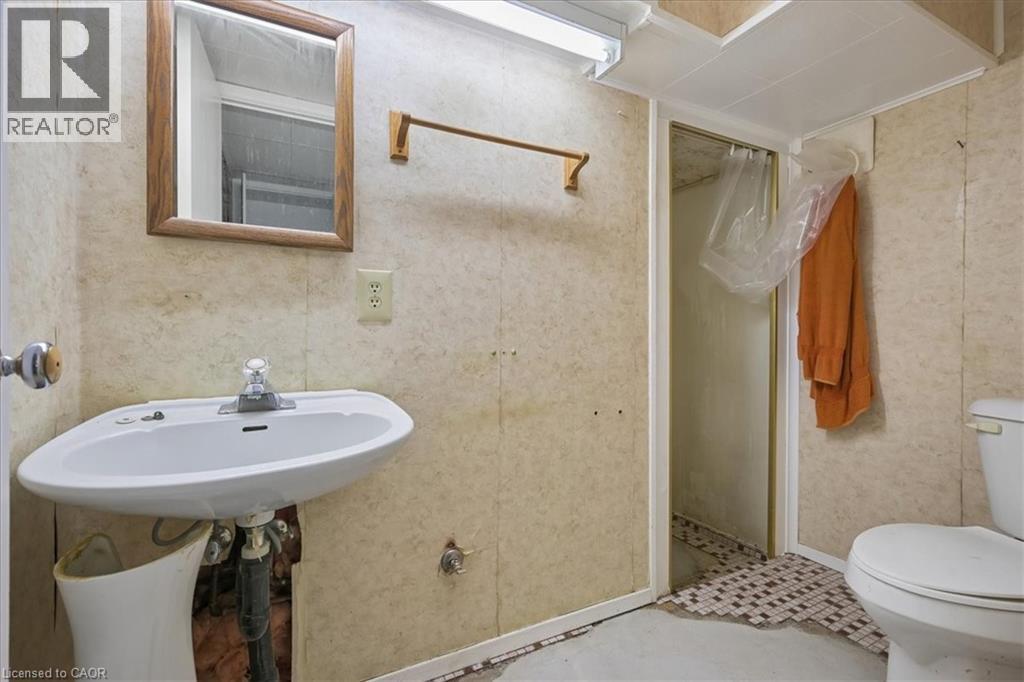 2117 Edinburgh Drive, Burlington, Ontario  L7R 2C8 - Photo 33 - 40825477