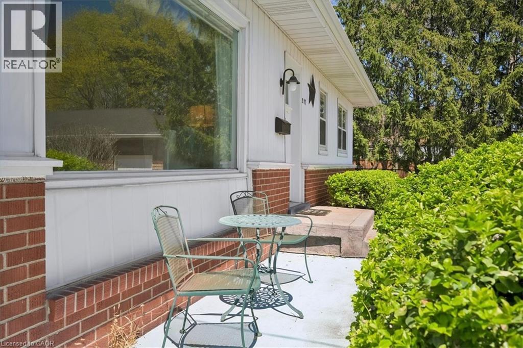 2117 Edinburgh Drive, Burlington, Ontario  L7R 2C8 - Photo 6 - 40825477