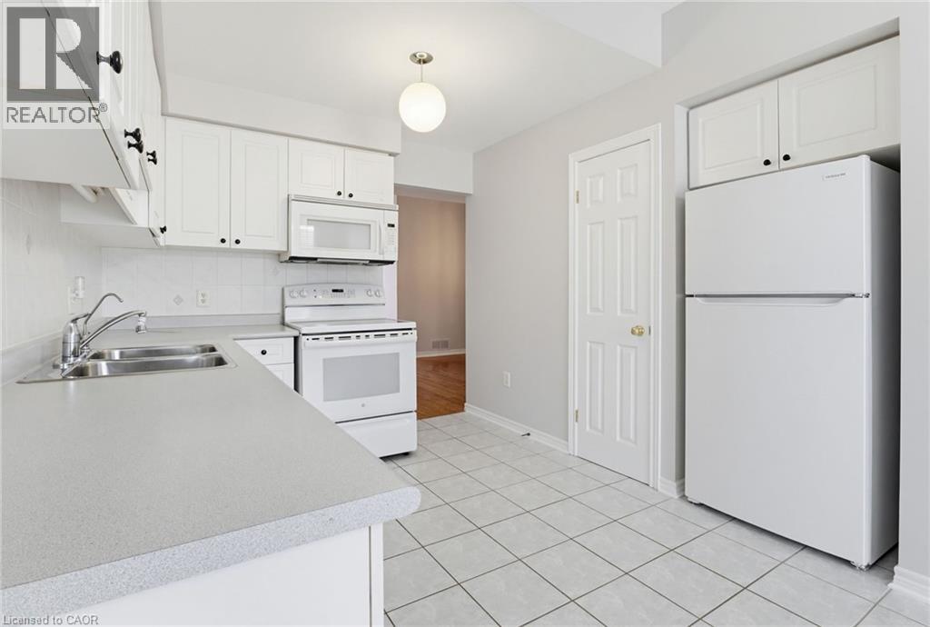 34 Greentrail Drive, Mount Hope, Ontario  L0R 1W0 - Photo 5 - 40824920
