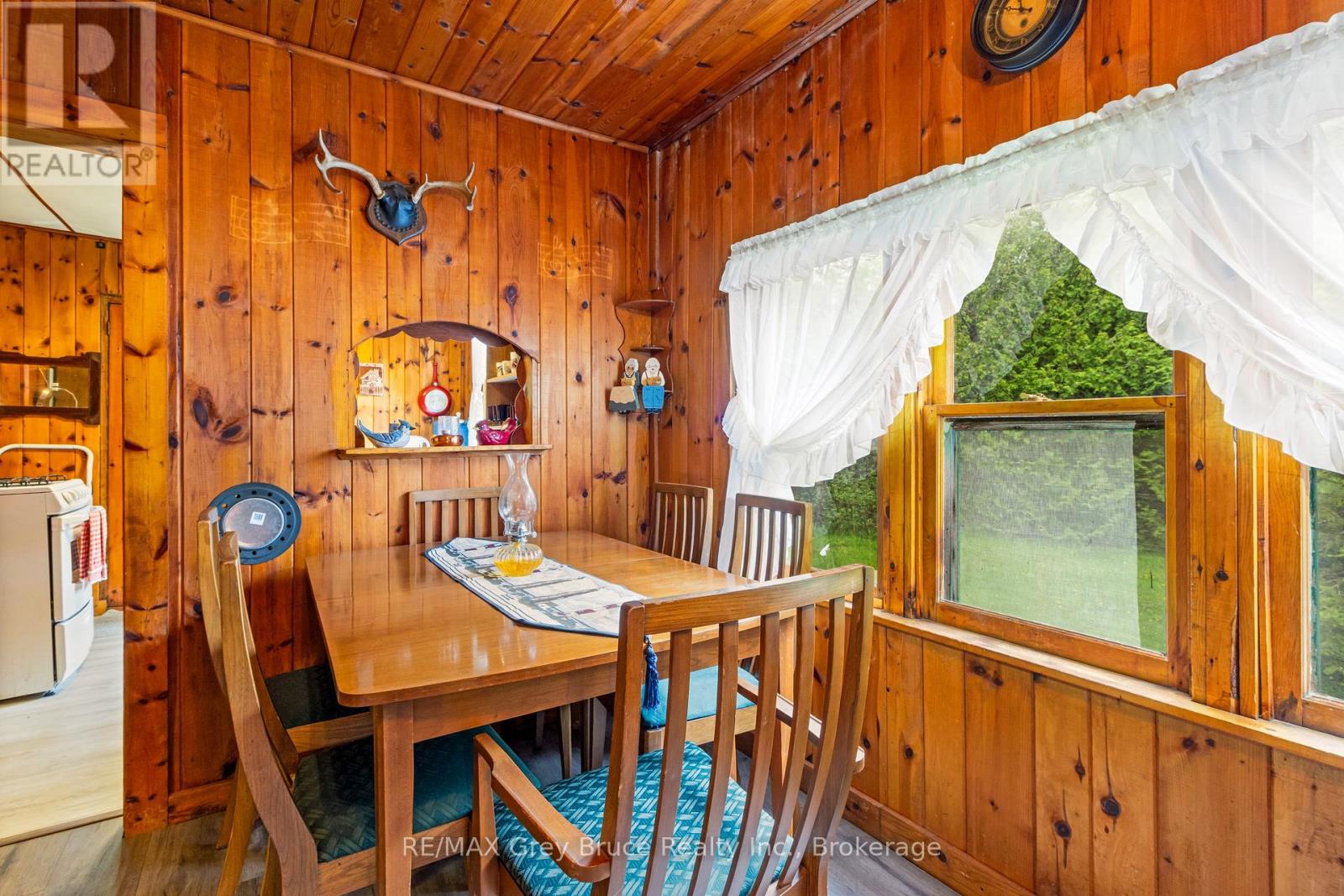 6726 Highway 6, Northern Bruce Peninsula, Ontario  N0H 2R0 - Photo 11 - X13062212