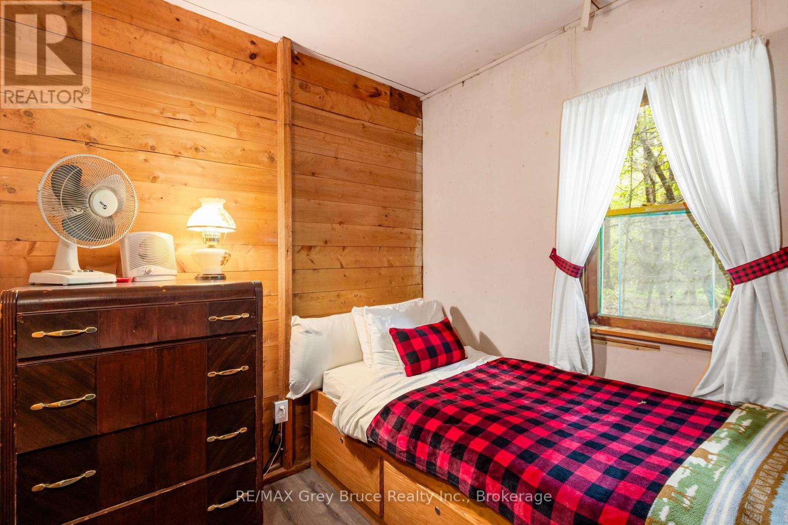 6726 Highway 6, Northern Bruce Peninsula, Ontario  N0H 2R0 - Photo 14 - X13062212