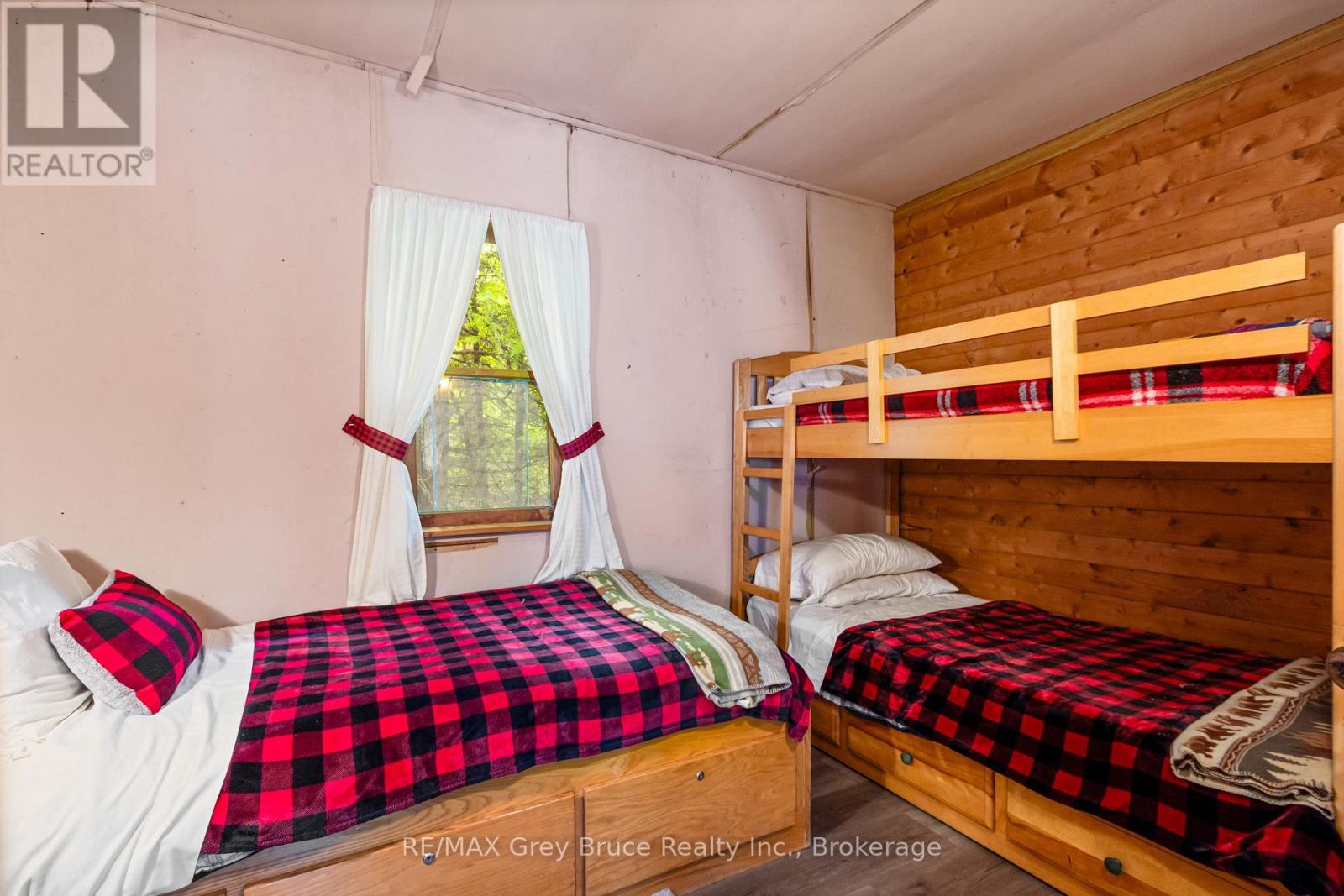 6726 Highway 6, Northern Bruce Peninsula, Ontario  N0H 2R0 - Photo 15 - X13062212