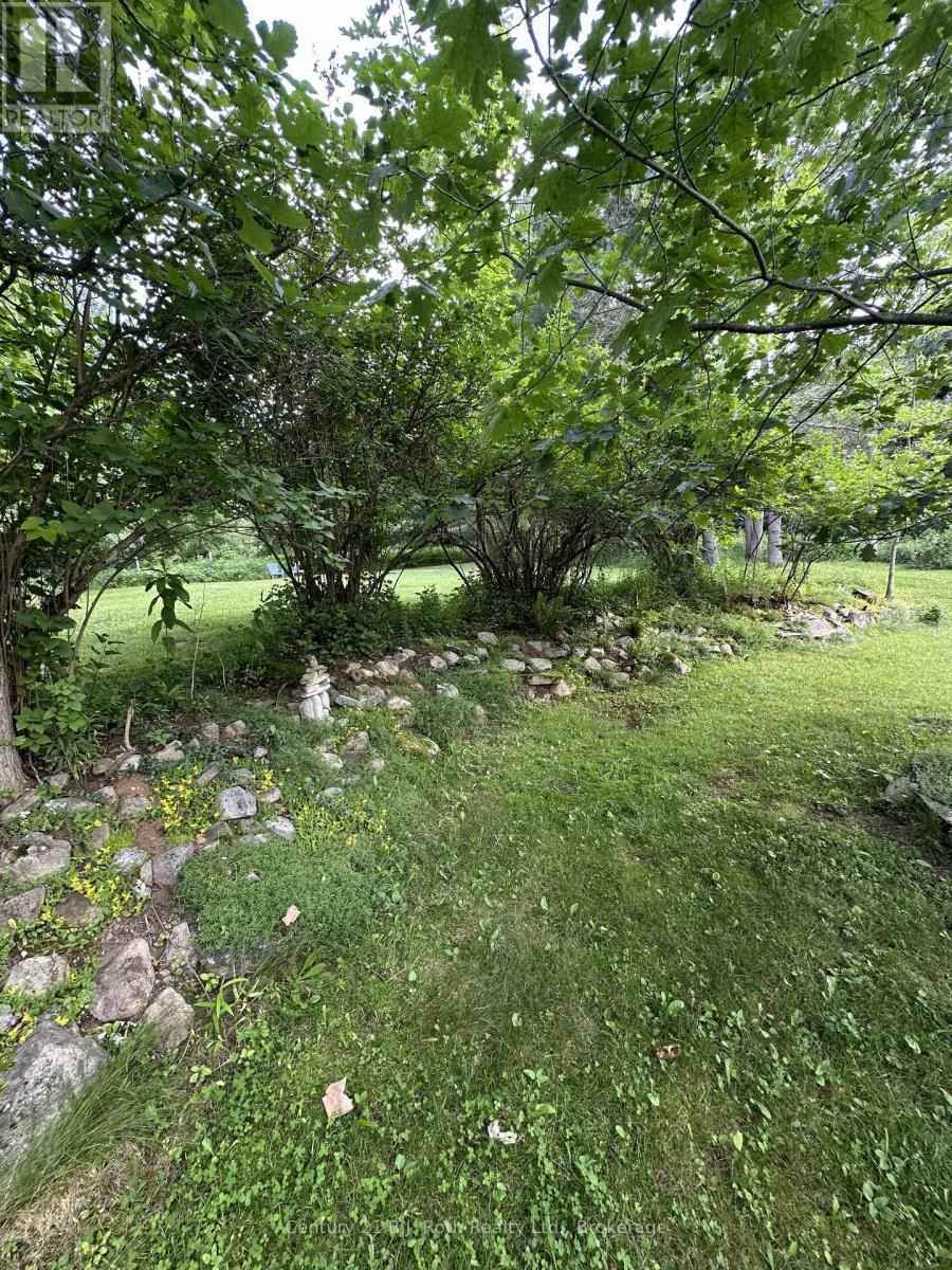 4 Stocking Lane, Huntsville, Ontario  P1H 1V4 - Photo 3 - X13064856