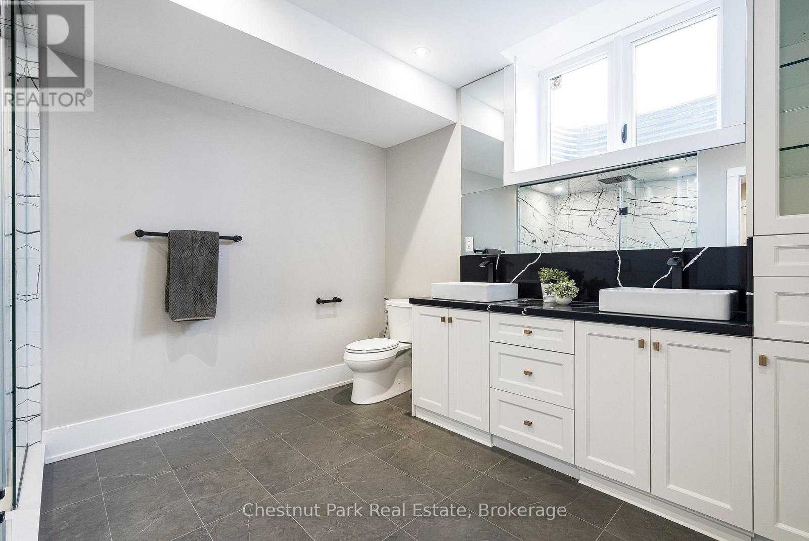 1 Windrose Valley Boulevard, Clearview, Ontario  L9Y 0K2 - Photo 35 - S13065468