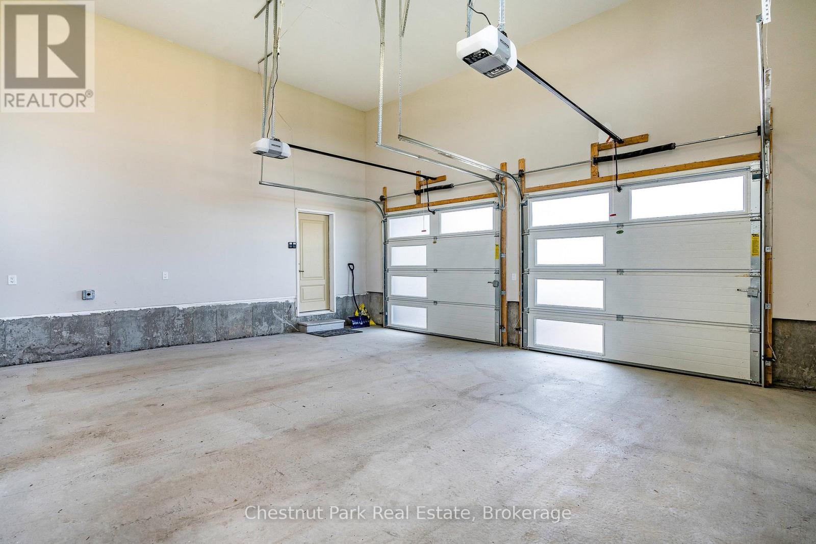 1 Windrose Valley Boulevard, Clearview, Ontario  L9Y 0K2 - Photo 38 - S13065468