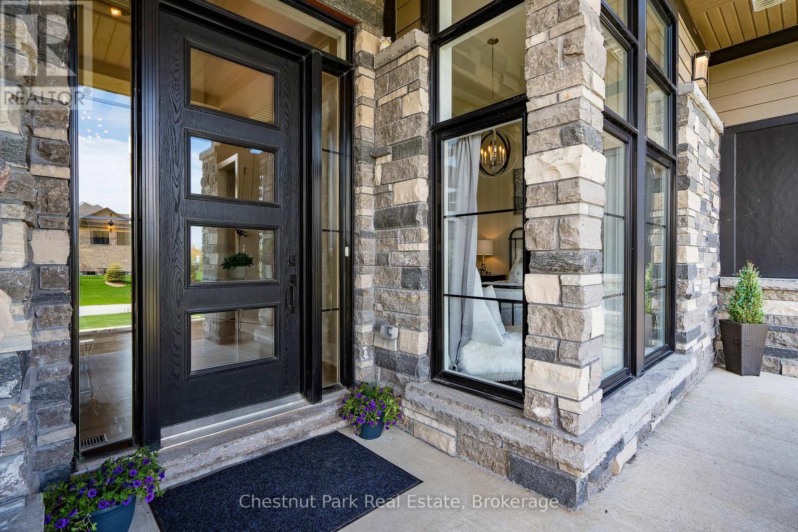 1 Windrose Valley Boulevard, Clearview, Ontario  L9Y 0K2 - Photo 6 - S13065468