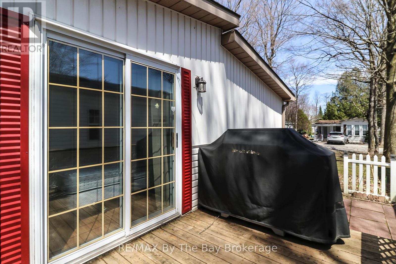 6 Pacific Avenue, Wasaga Beach, Ontario  L9Z 3A8 - Photo 16 - S13065998