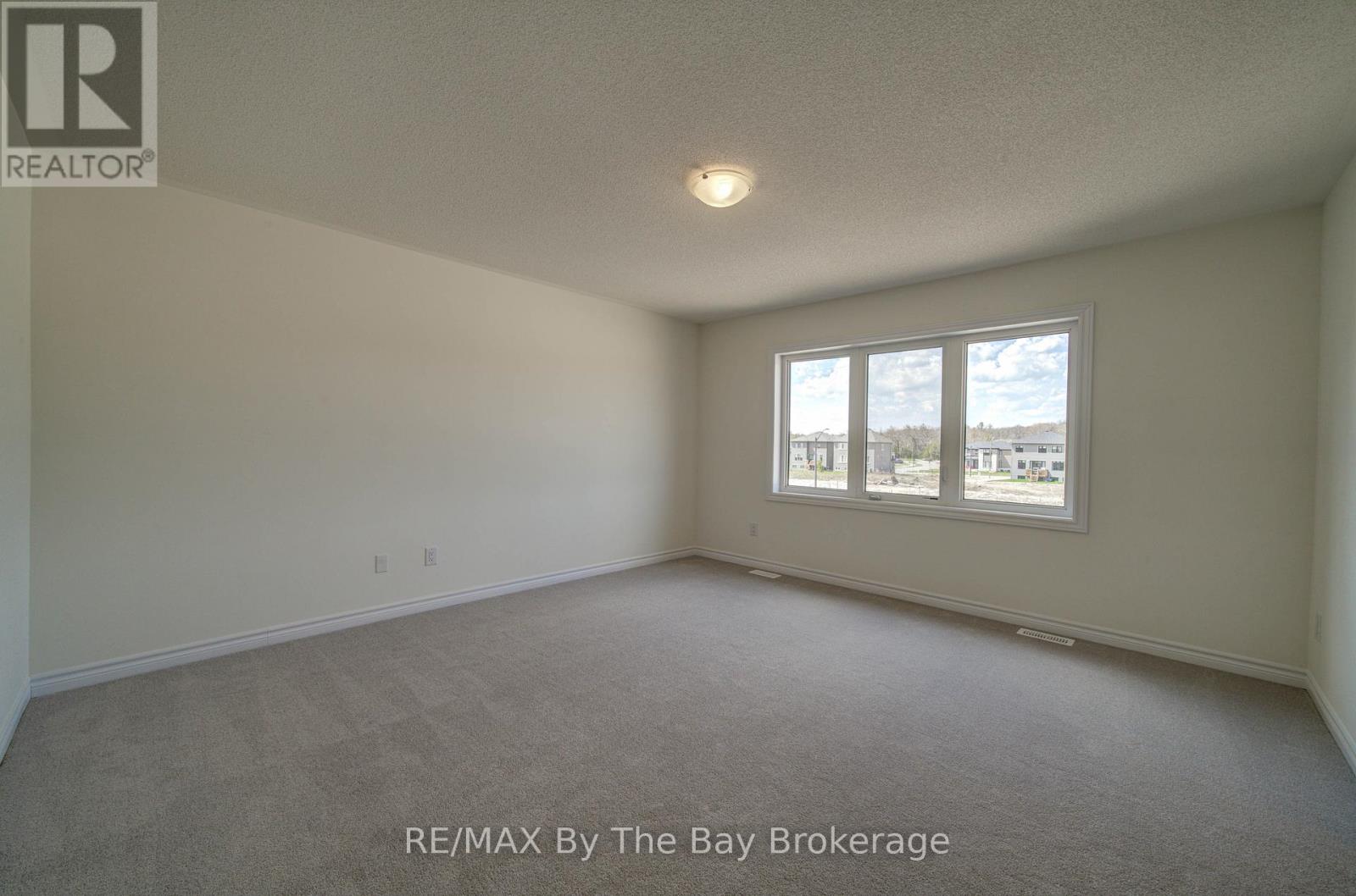61 Rosanne Circle, Wasaga Beach, Ontario  L9Z 0M8 - Photo 14 - S13066198