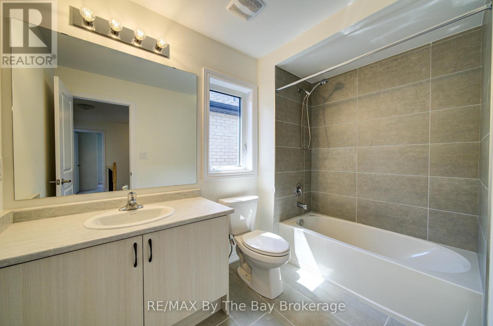 61 Rosanne Circle, Wasaga Beach, Ontario  L9Z 0M8 - Photo 22 - S13066198