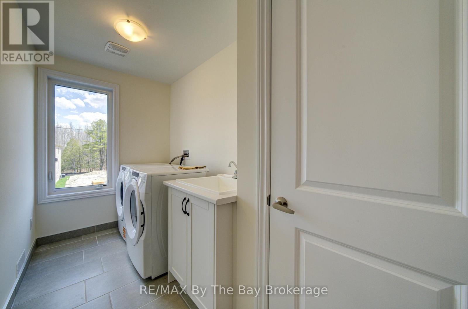 61 Rosanne Circle, Wasaga Beach, Ontario  L9Z 0M8 - Photo 25 - S13066198