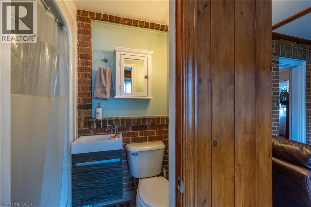 124 First Avenue, Port Dover, Ontario  N0A 1N0 - Photo 3 - 40825786
