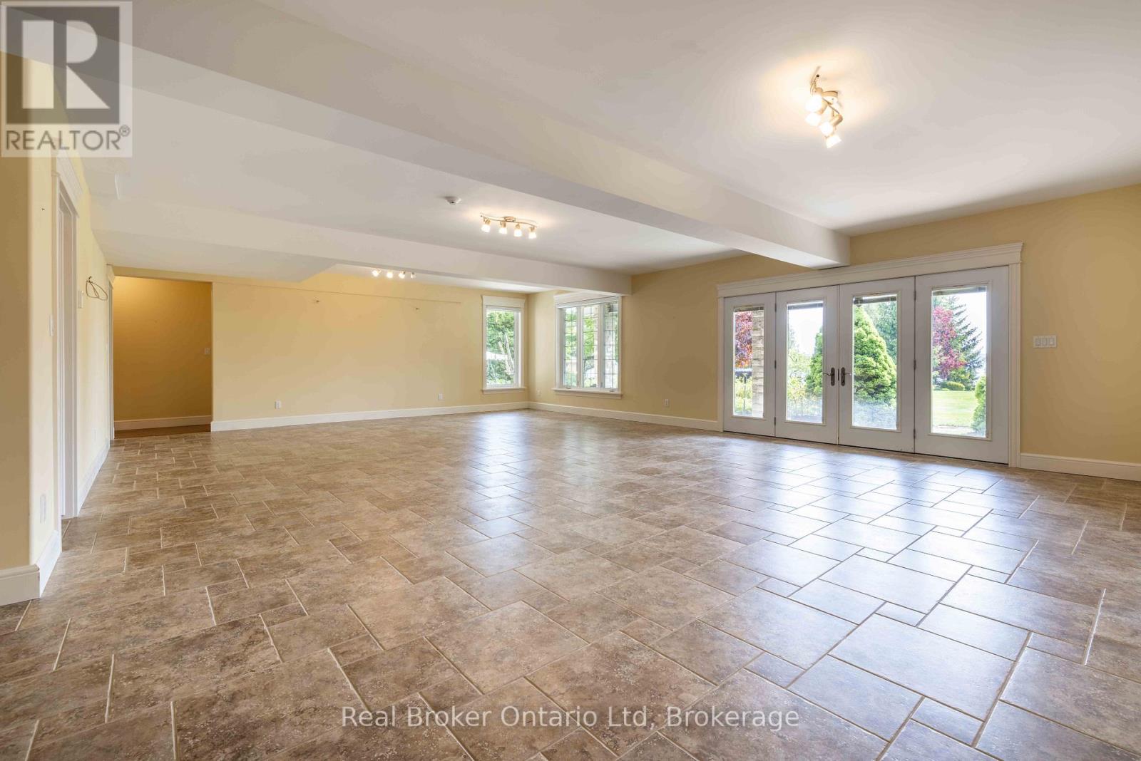 361 Balmy Beach Road, Georgian Bluffs, Ontario  N4K 5N4 - Photo 31 - X13067046