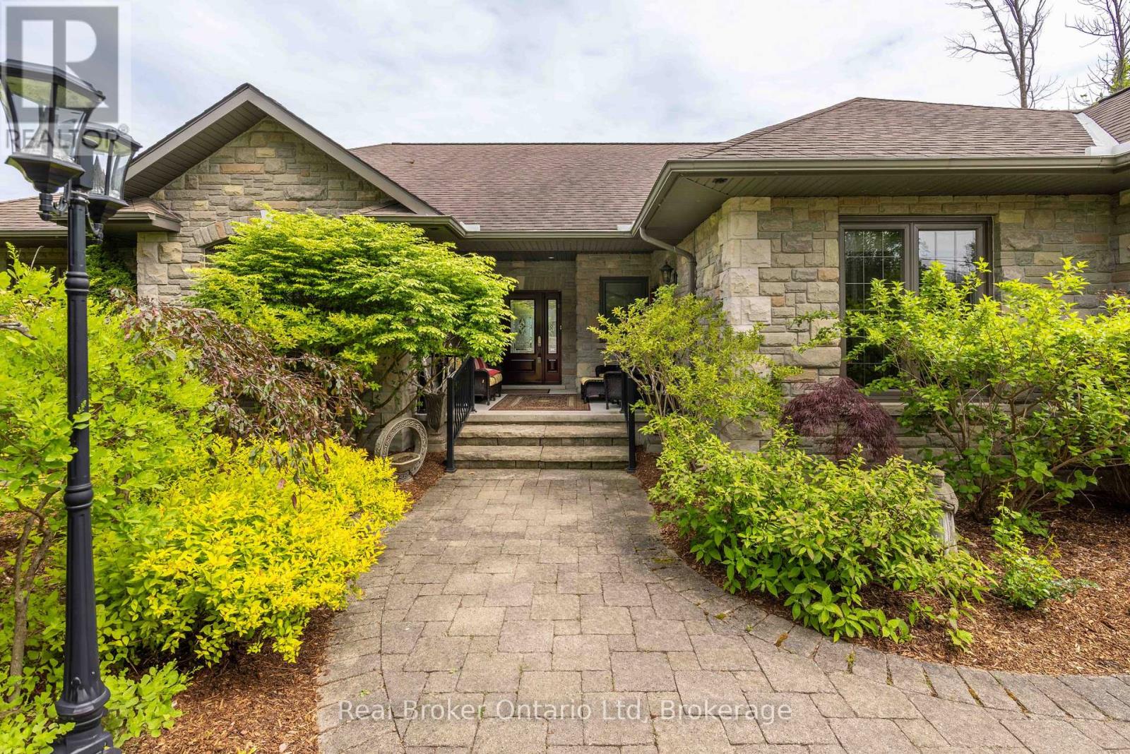 361 Balmy Beach Road, Georgian Bluffs, Ontario  N4K 5N4 - Photo 4 - X13067046