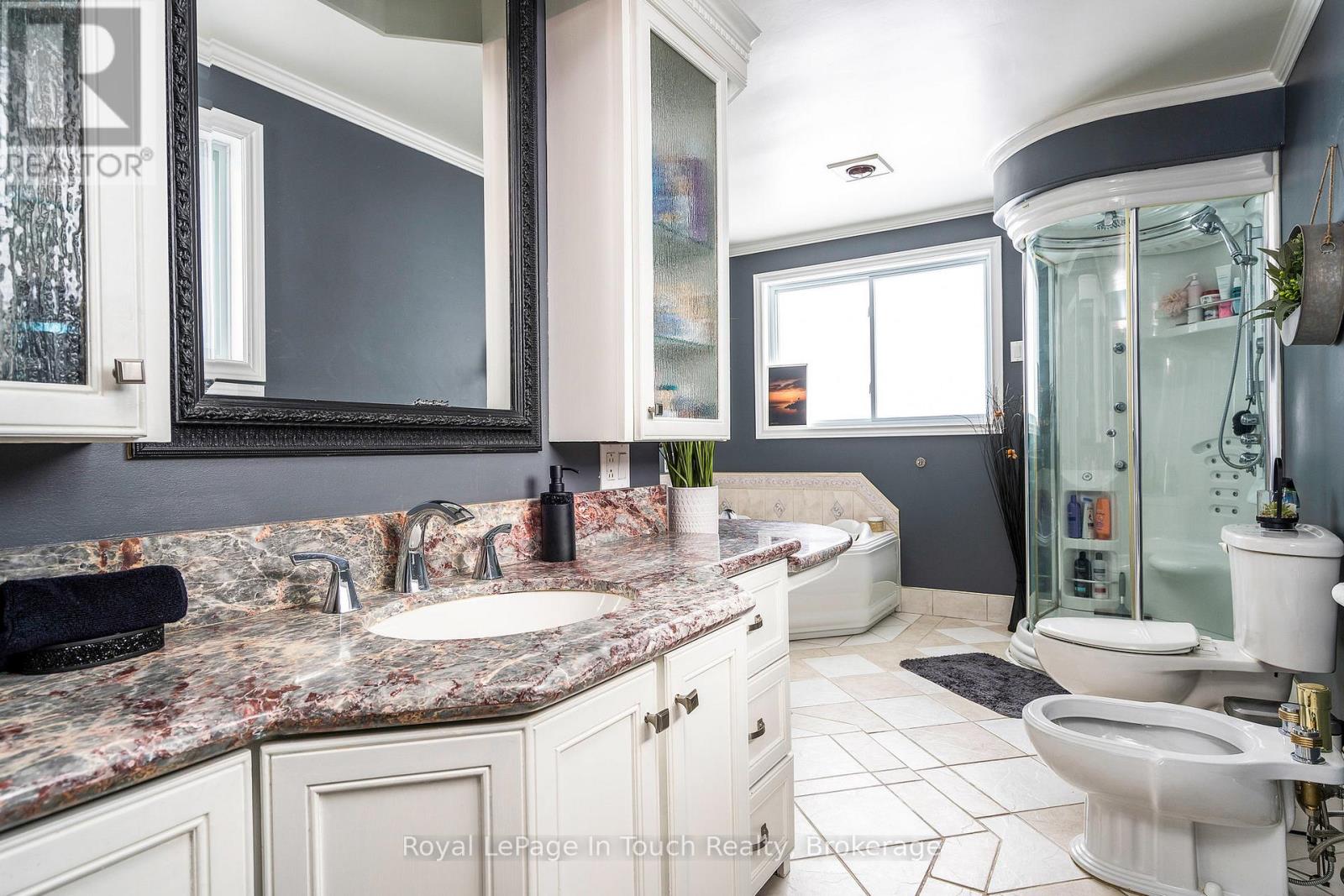 8 Tiny Beaches Road S, Tiny, Ontario  L0L 2J0 - Photo 17 - S13067936