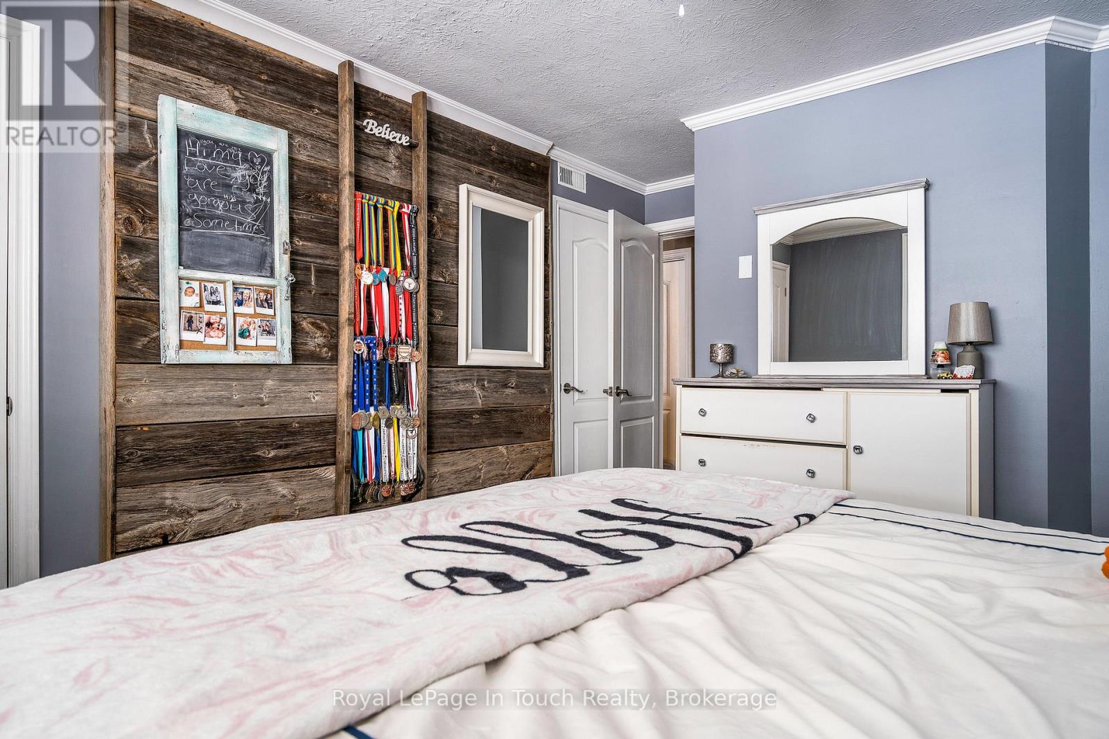 8 Tiny Beaches Road S, Tiny, Ontario  L0L 2J0 - Photo 23 - S13067936