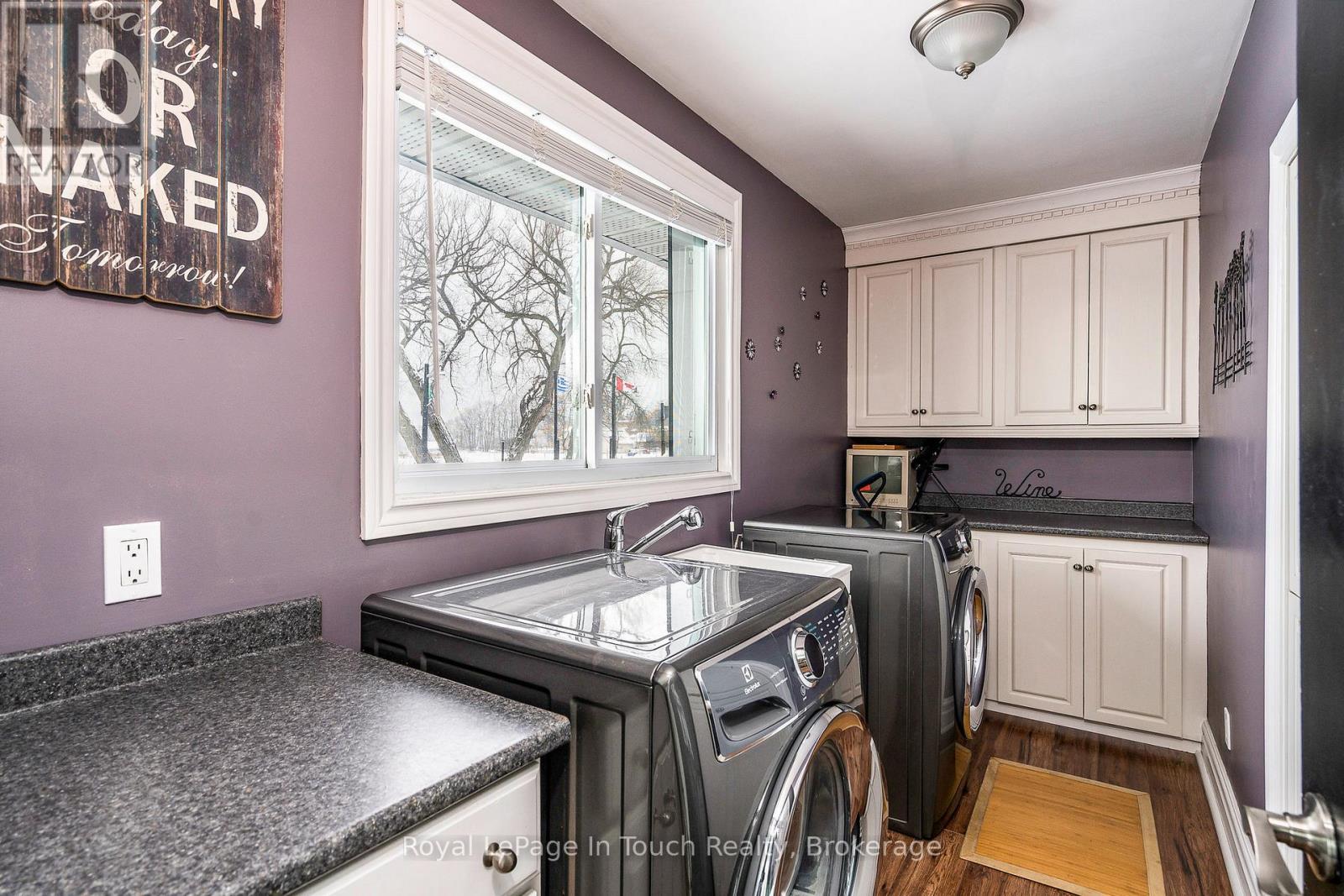 8 Tiny Beaches Road S, Tiny, Ontario  L0L 2J0 - Photo 26 - S13067936