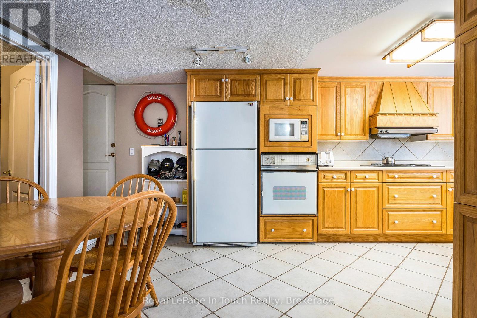 8 Tiny Beaches Road S, Tiny, Ontario  L0L 2J0 - Photo 33 - S13067936
