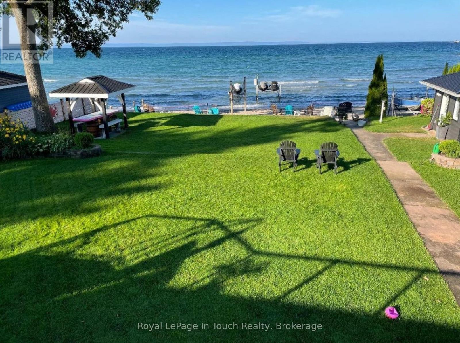 8 Tiny Beaches Road S, Tiny, Ontario  L0L 2J0 - Photo 6 - S13067936