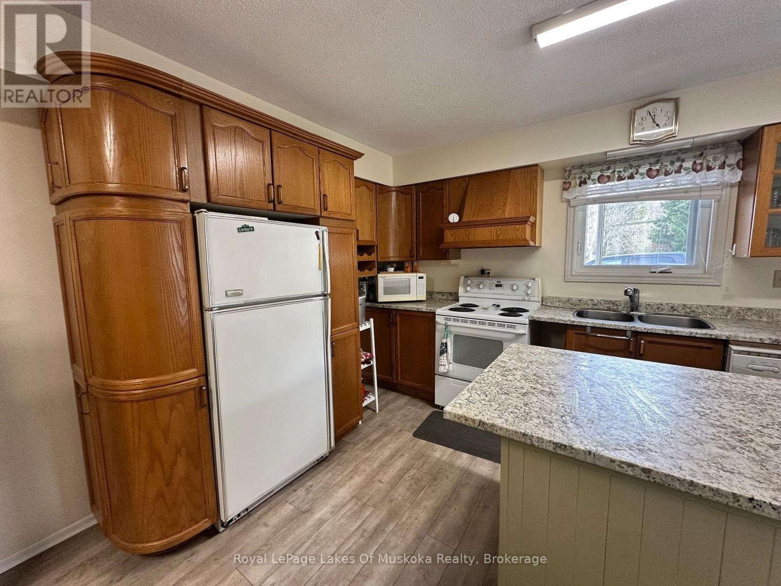 250 Stephenson Rd 12 W Road, Huntsville, Ontario  P0B 1M0 - Photo 15 - X13067536