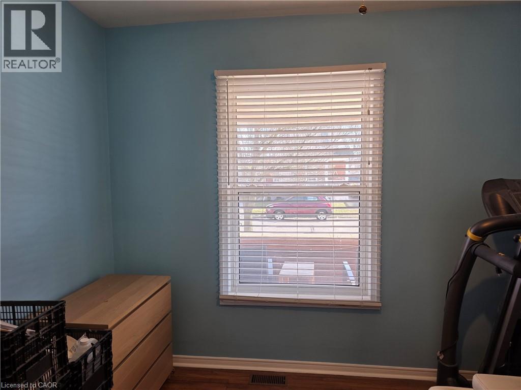 182 Marlborough Street, Brantford, Ontario  N3S 4S9 - Photo 3 - 40826142