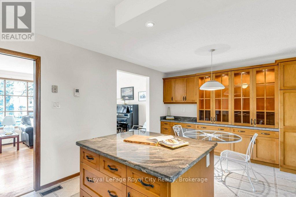 40 Keats Crescent, Guelph, Ontario  N1G 3B2 - Photo 14 - X13068634