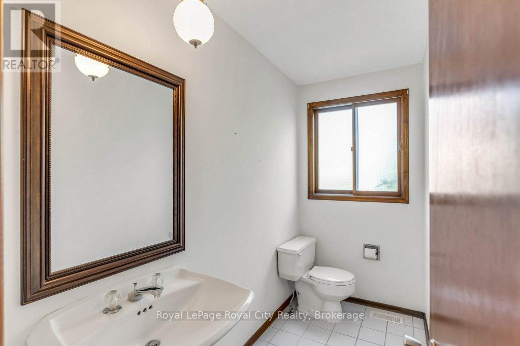 40 Keats Crescent, Guelph, Ontario  N1G 3B2 - Photo 21 - X13068634