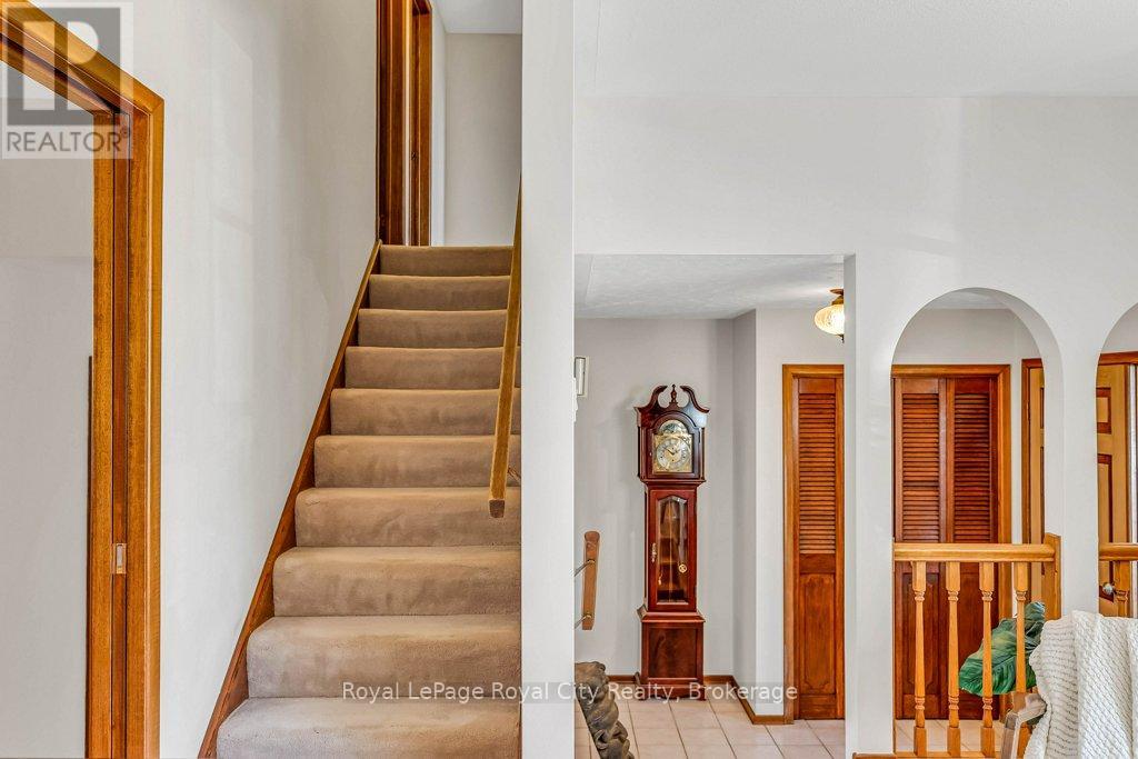 40 Keats Crescent, Guelph, Ontario  N1G 3B2 - Photo 33 - X13068634