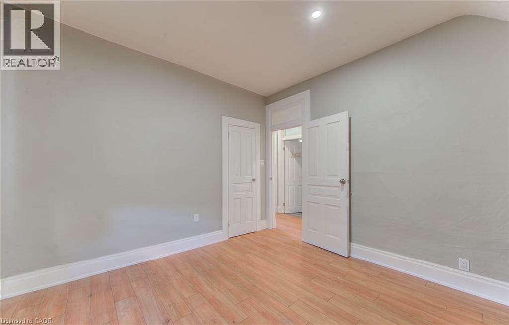 138 Courtland Avenue E, Kitchener, Ontario  N2G 2V1 - Photo 13 - 40825676