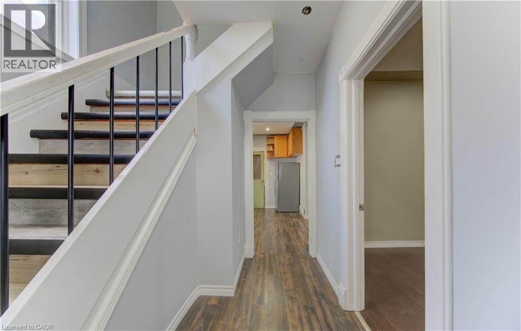 138 Courtland Avenue E, Kitchener, Ontario  N2G 2V1 - Photo 3 - 40825676