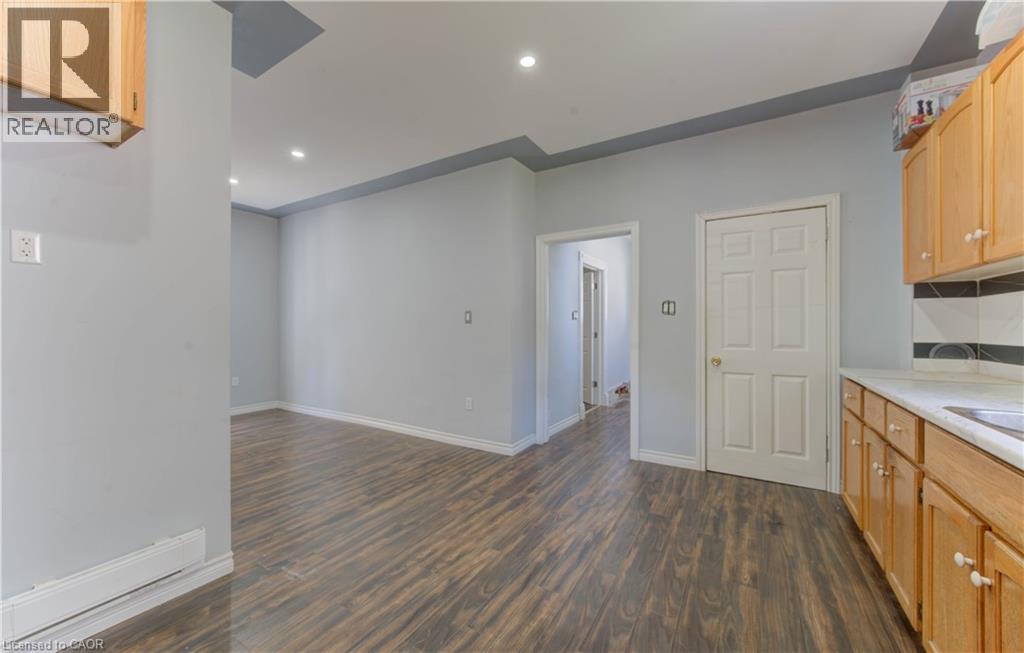 138 Courtland Avenue E, Kitchener, Ontario  N2G 2V1 - Photo 8 - 40825676