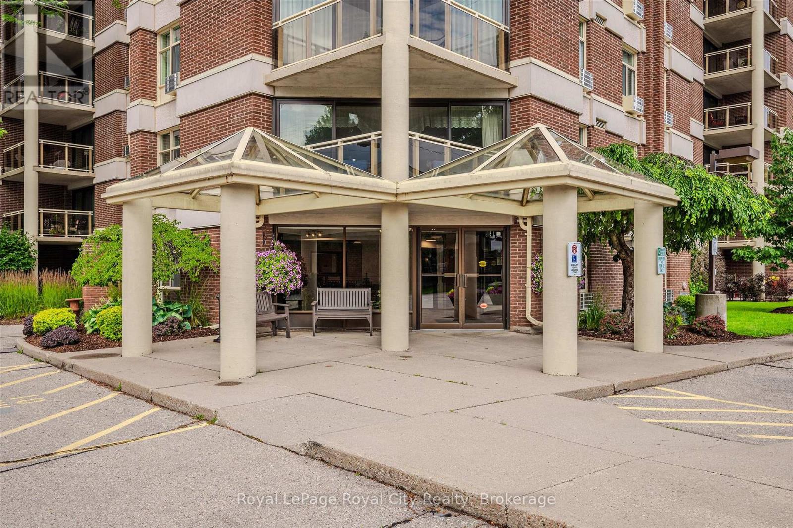507 - 8 Christopher Court, Guelph, Ontario  N1G 4N7 - Photo 4 - X13069378