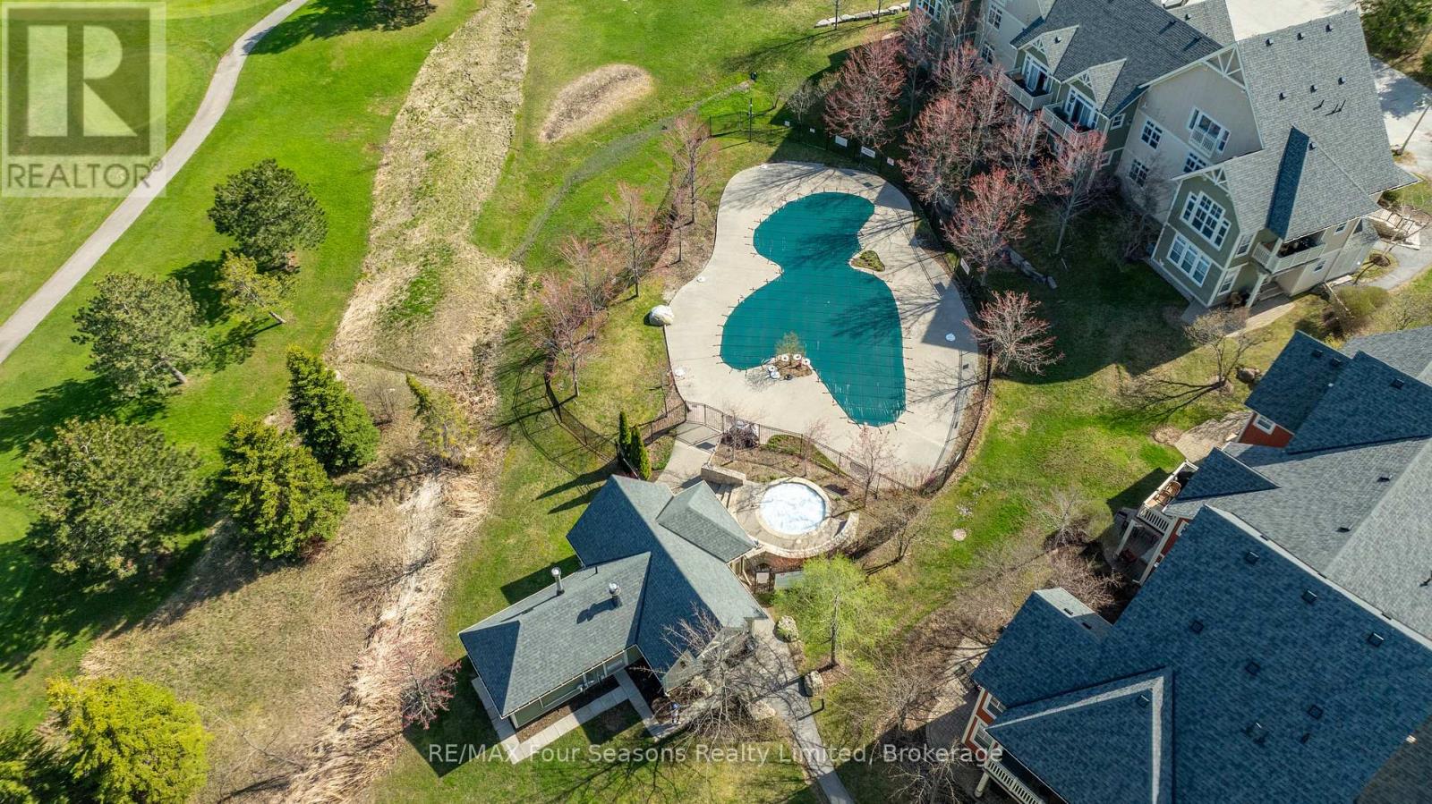 125 - 125 Fairway Court, Blue Mountains, Ontario  L9Y 0P8 - Photo 35 - X13069608