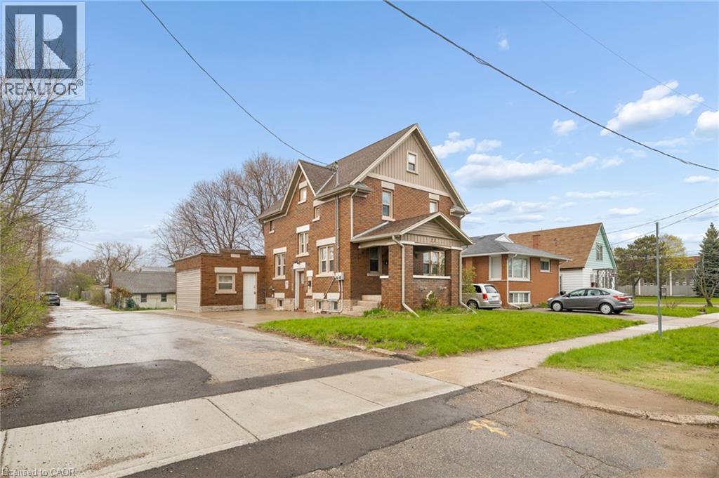 22 Dellroy Avenue, Kitchener, Ontario  N2A 2S1 - Photo 2 - 40825698