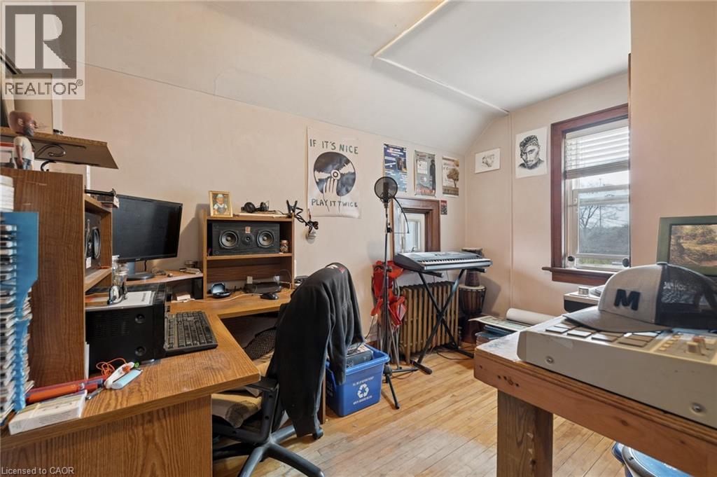 22 Dellroy Avenue, Kitchener, Ontario  N2A 2S1 - Photo 31 - 40825698