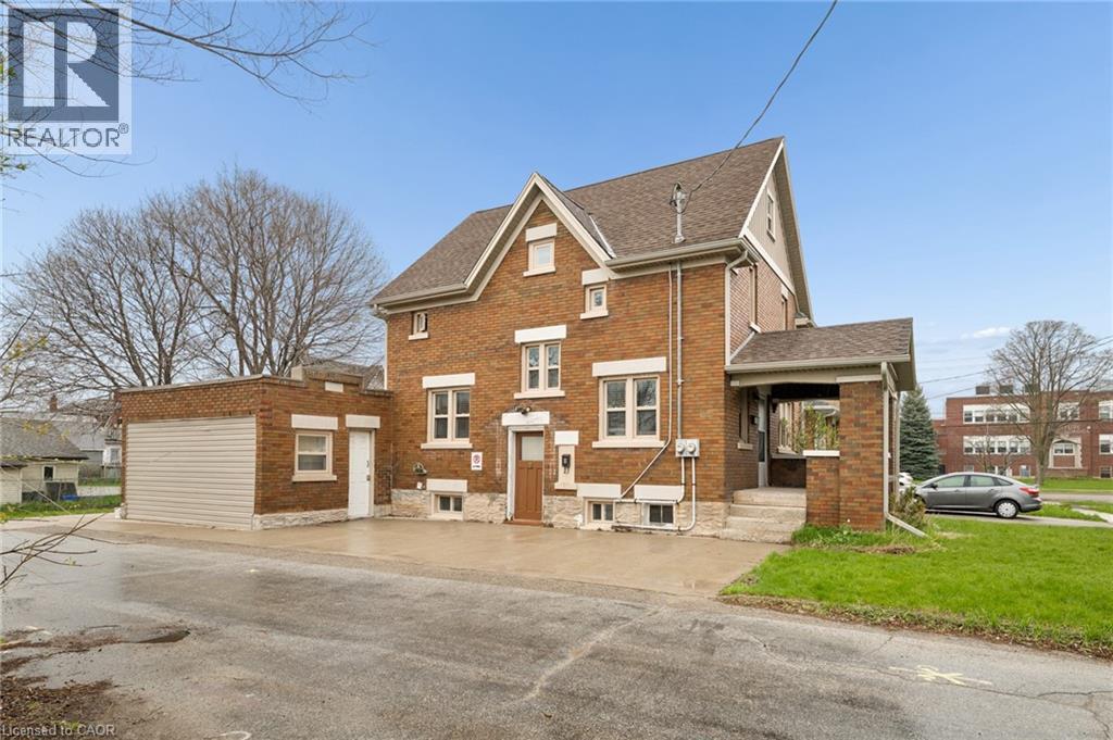 22 Dellroy Avenue, Kitchener, Ontario  N2A 2S1 - Photo 4 - 40825698