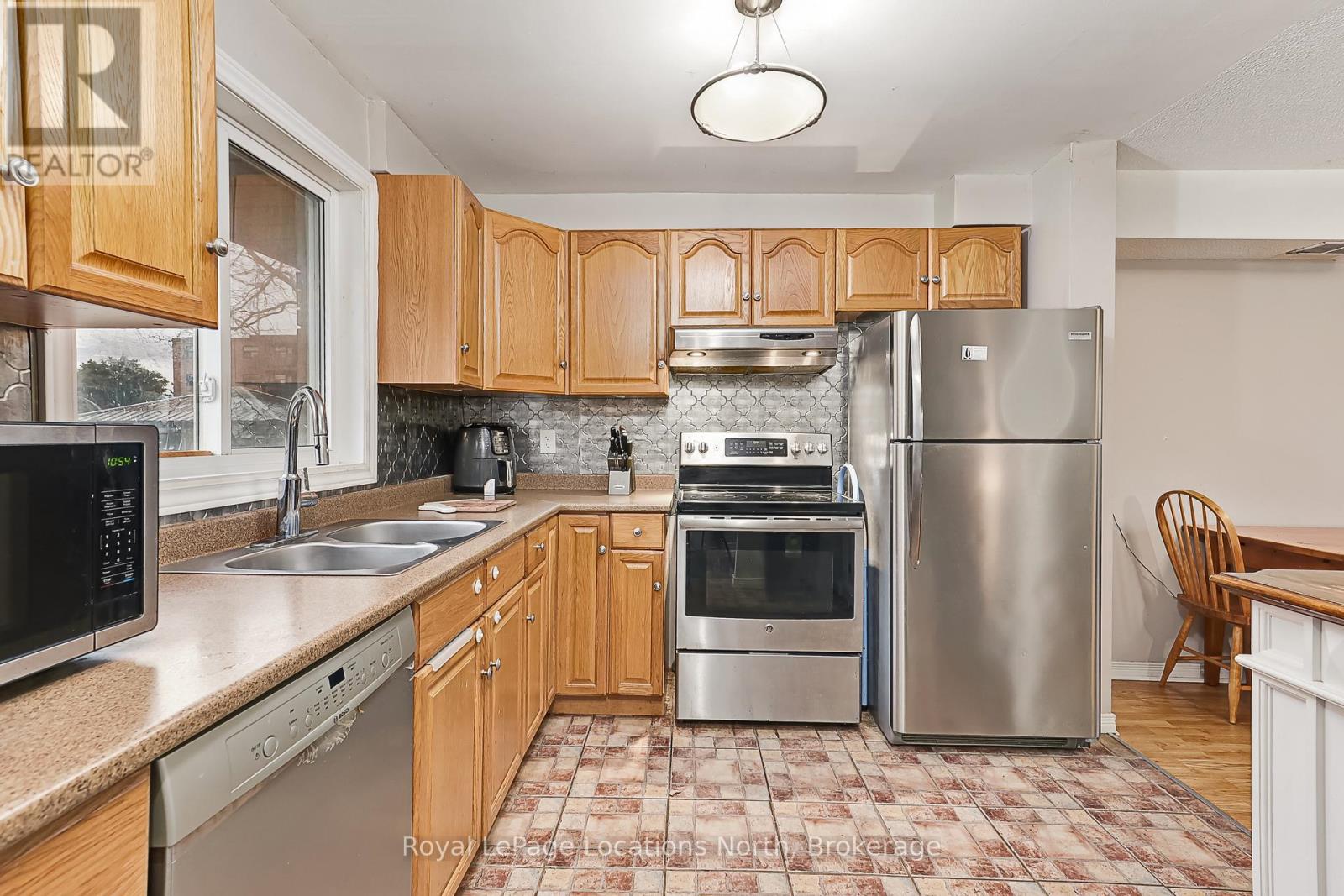 590 Tenth Street, Collingwood, Ontario  L9Y 4C1 - Photo 4 - S13070170