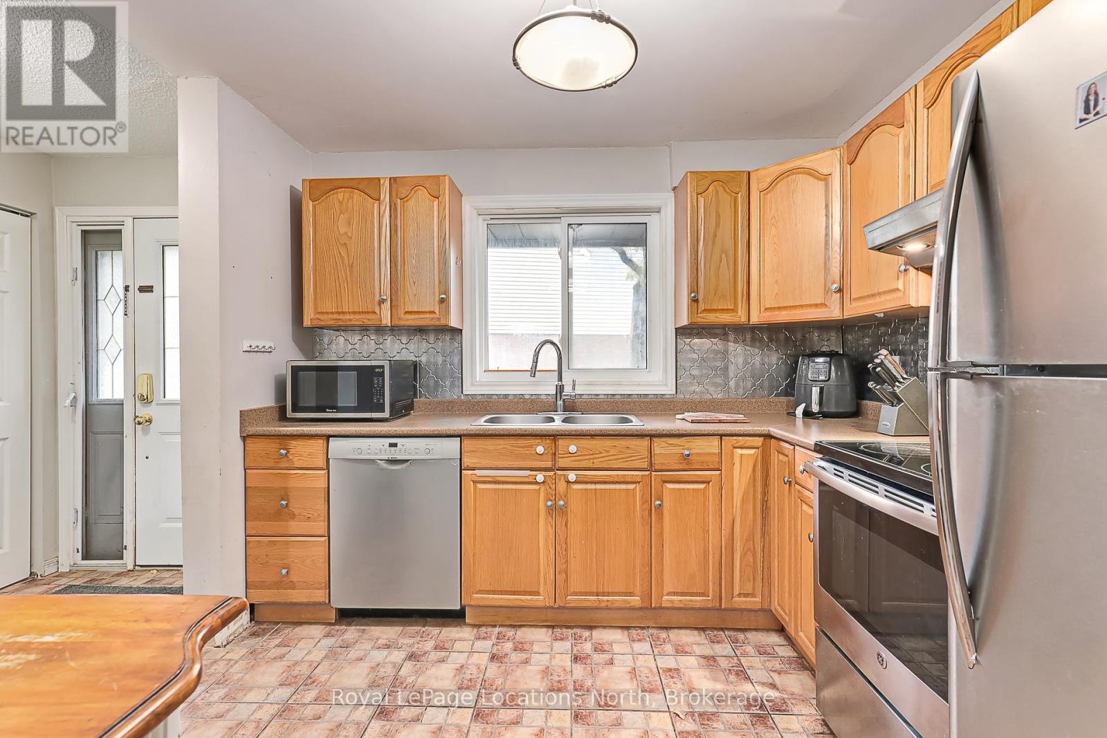 590 Tenth Street, Collingwood, Ontario  L9Y 4C1 - Photo 5 - S13070170