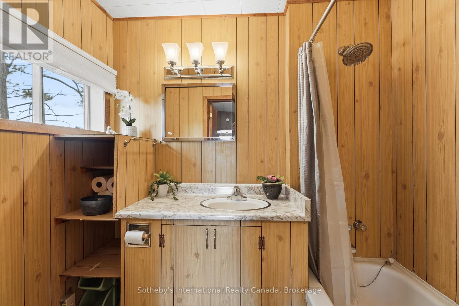 1 1kl - Retlaw Island Kahshe Lake, Gravenhurst, Ontario  P0E 1G0 - Photo 24 - X13070460