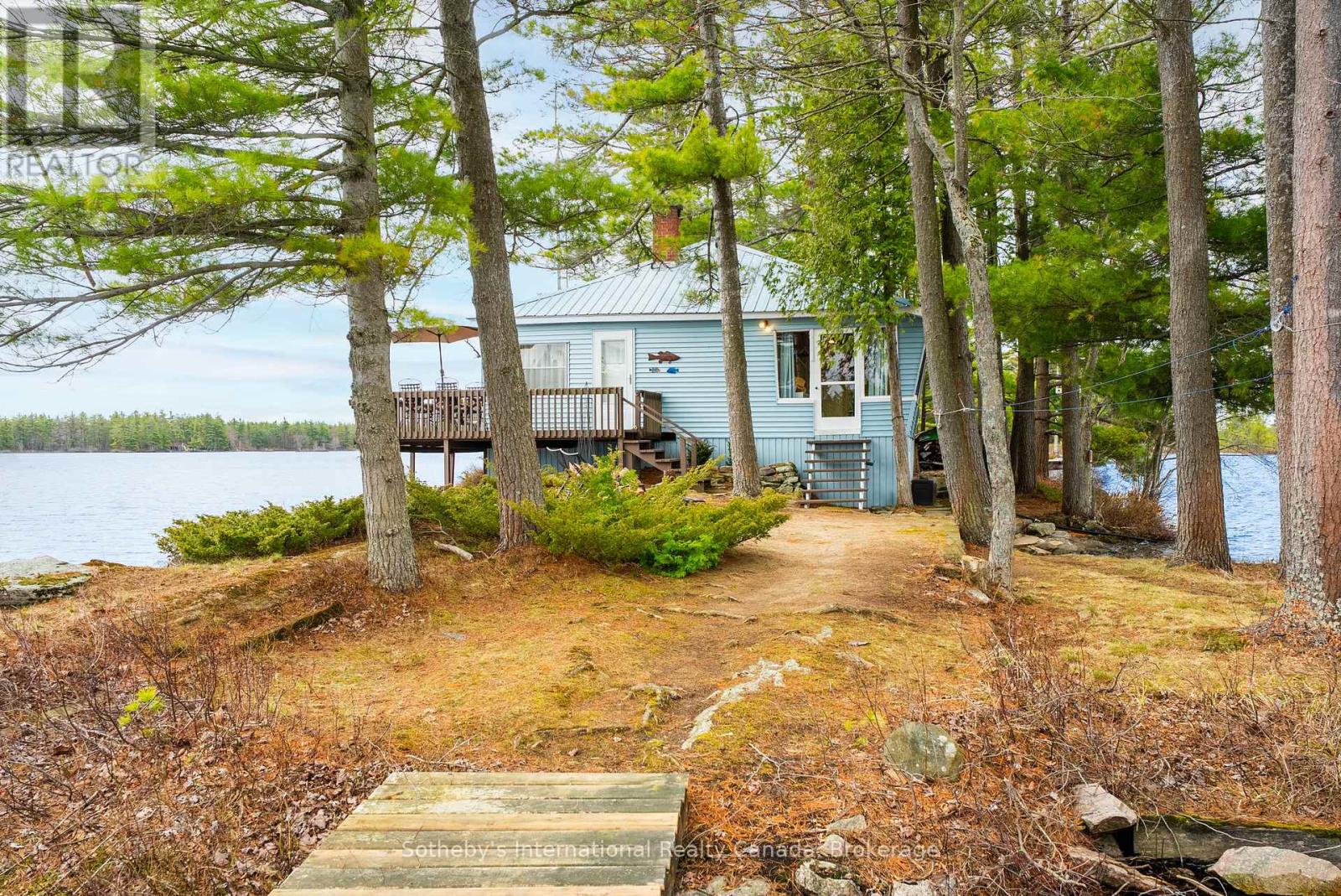 1 1kl - Retlaw Island Kahshe Lake, Gravenhurst, Ontario  P0E 1G0 - Photo 35 - X13070460