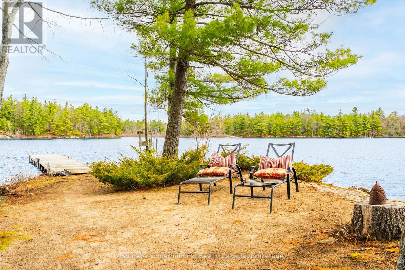1 1kl - Retlaw Island Kahshe Lake, Gravenhurst, Ontario  P0E 1G0 - Photo 37 - X13070460