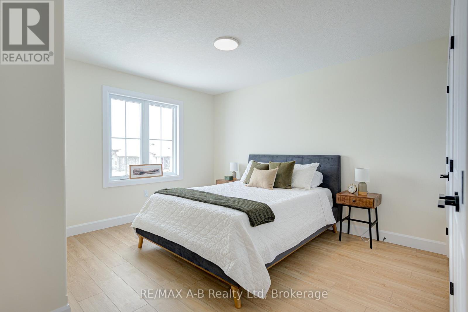 30 Linda Drive, Huron East, Ontario  N0K 1W0 - Photo 19 - X13070580