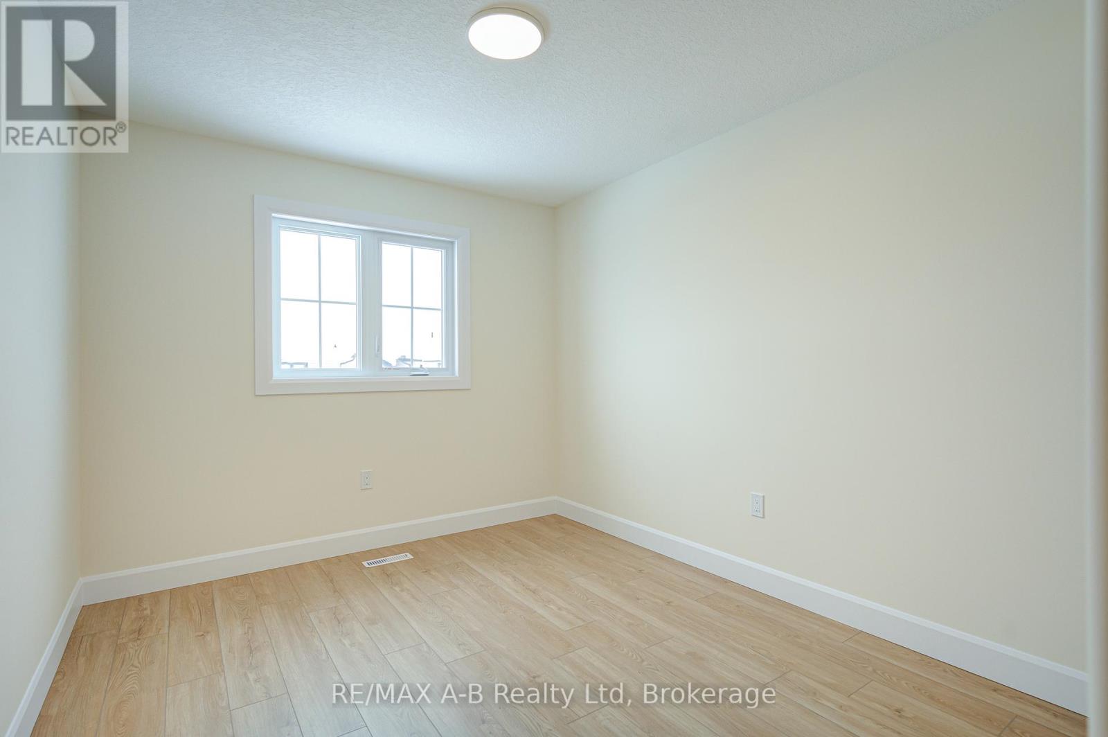 30 Linda Drive, Huron East, Ontario  N0K 1W0 - Photo 22 - X13070580