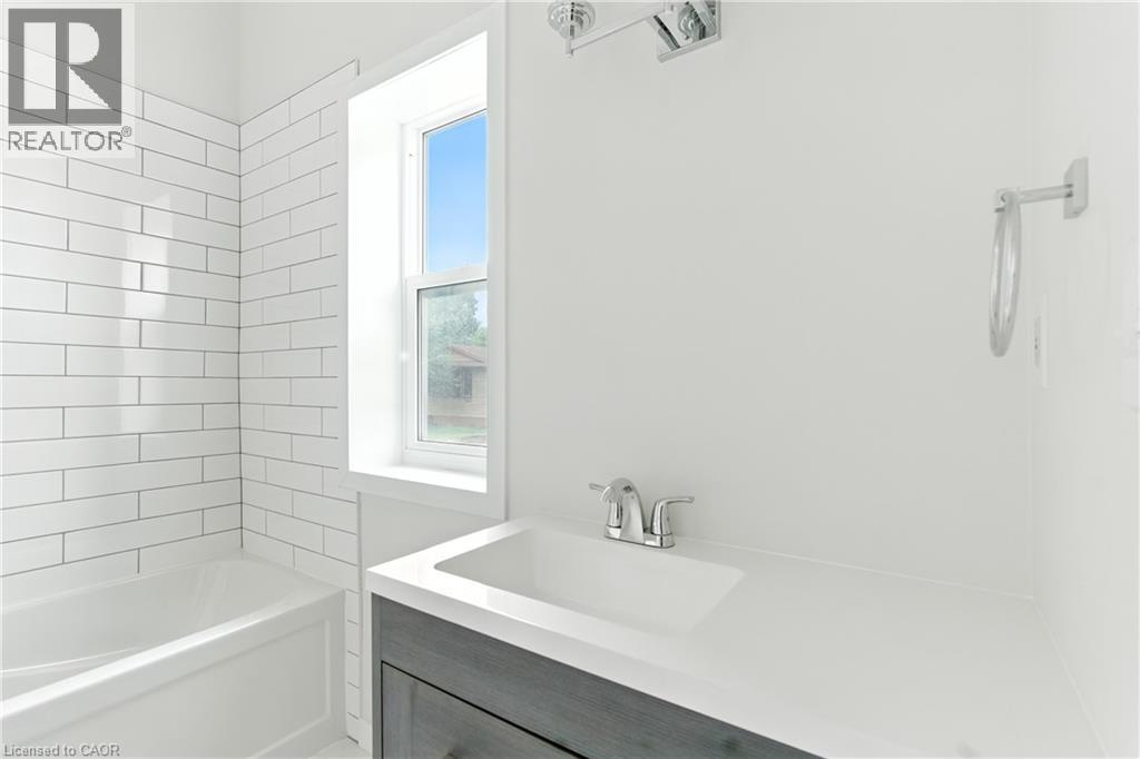 684 Beach Boulevard, Hamilton, Ontario  L8H 6Y4 - Photo 14 - 40825513